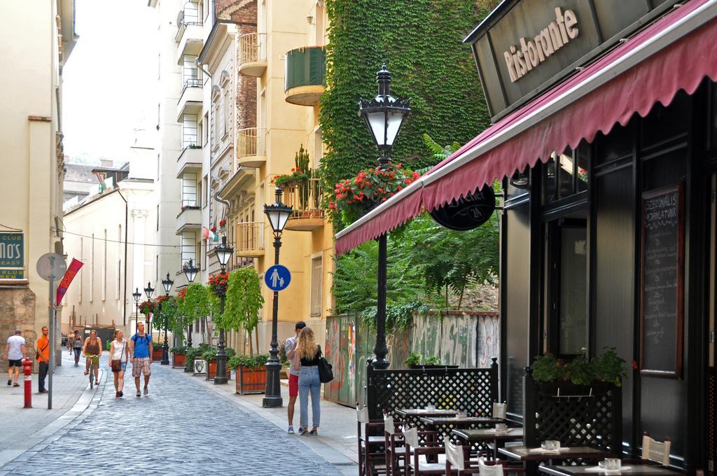 Pesto Hostel Budapest Exterior foto